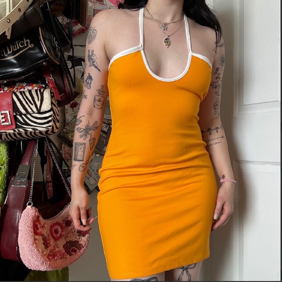 LOVERS AND FRIENDS YELLOW MINI HALTER DRESS NWOT MEDIUM - Picture 2 of 4